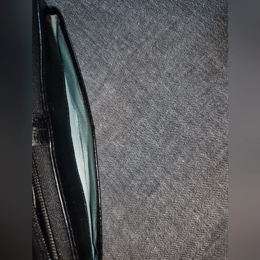 The Sak Black Leather Convertible Clutch Crossbody Wallet